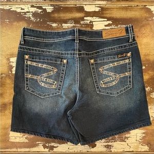 Seven7 denim shorts Size 12 with embellishment